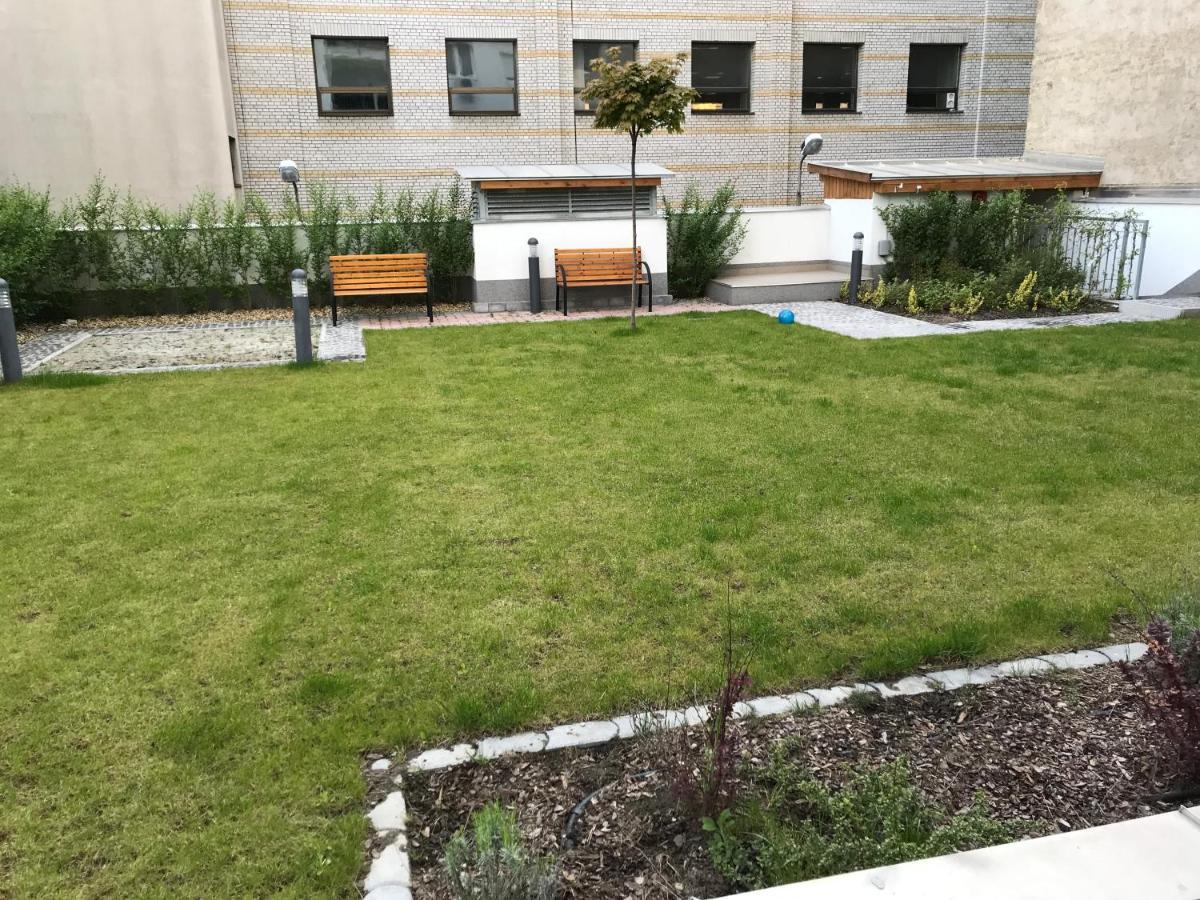 Stylish Oasis Central Apartment With Ac And Parking 부다페스트 외부 사진